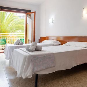 Habitación con 2 Camas Individuales